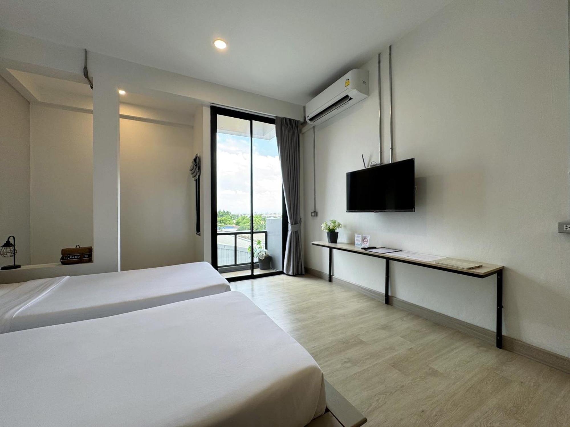 Luka House Hotel Ban Lam Luk Ka Exterior photo